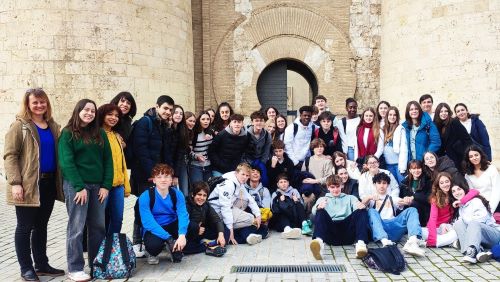 Les élèves de 2nde de l'Institut Saint-Dominique de Pau en voyage scolaire en Espagne à saragosse