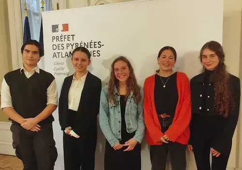 Les 58 lycéens de l'Institut Saint-Dominique qui ont participé au concours de l'éloquence de la Préfecture