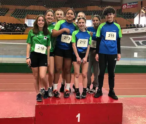 Les collégiens de l'Institut Saint-Dominique sur la plus haute marche du podium aux championnats académique d'athétisme indoor